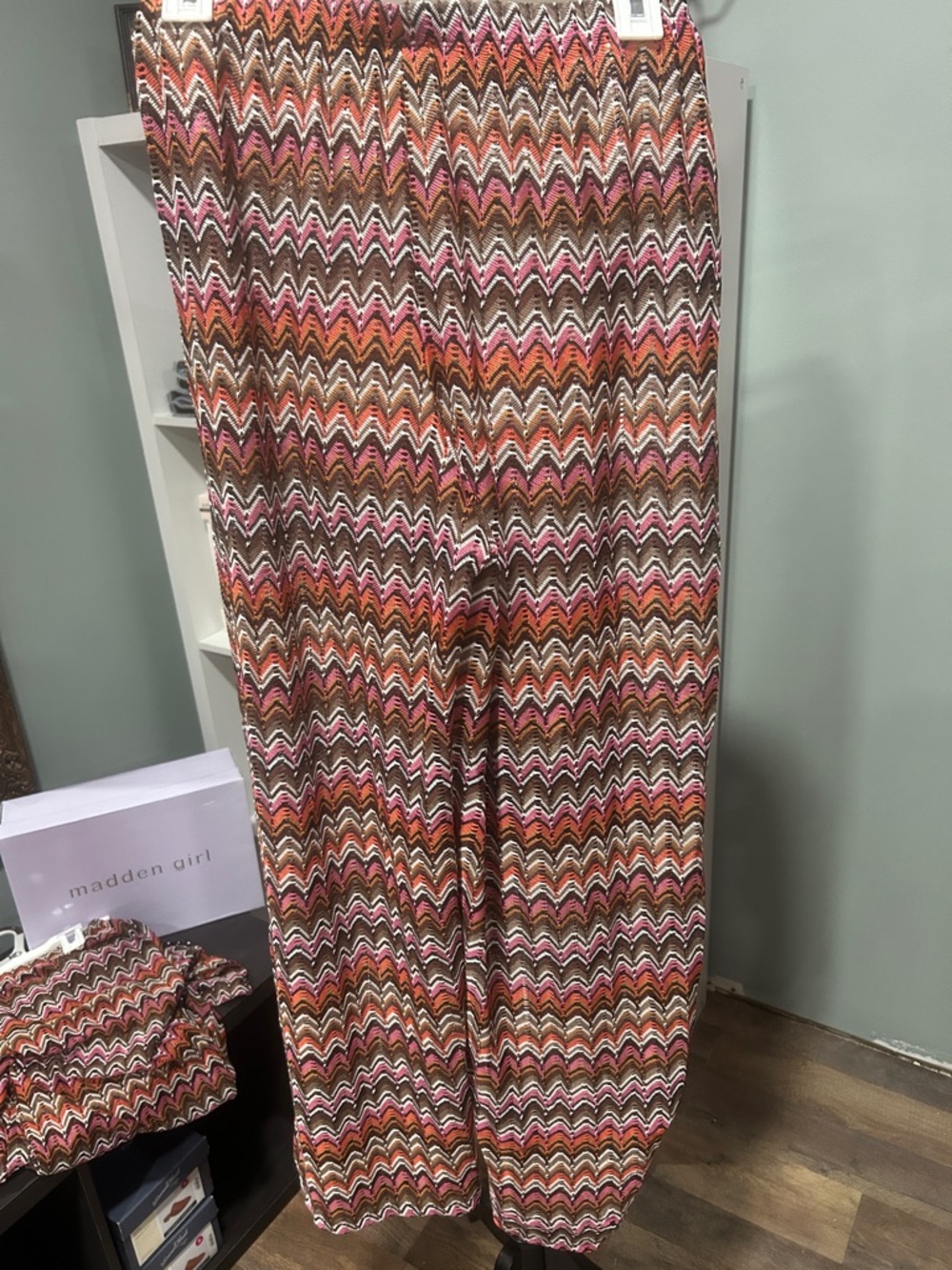 Shade & Shore Zigzag Maxi Pants in Pink, Brown & Orange - Picture 4 of 4